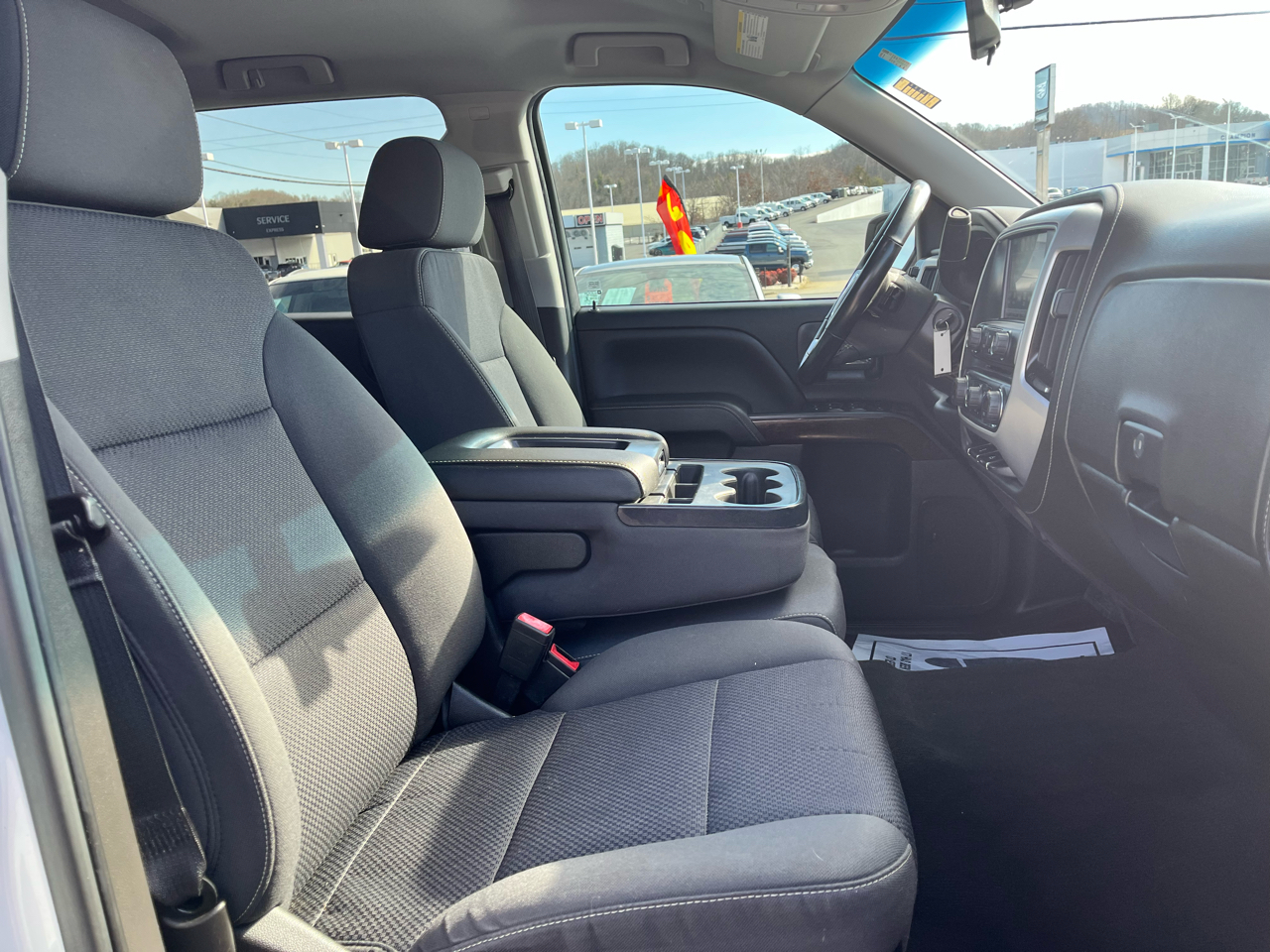 GMC Sierra 1500 4WD Crew Cab 153.0" SLE 2018