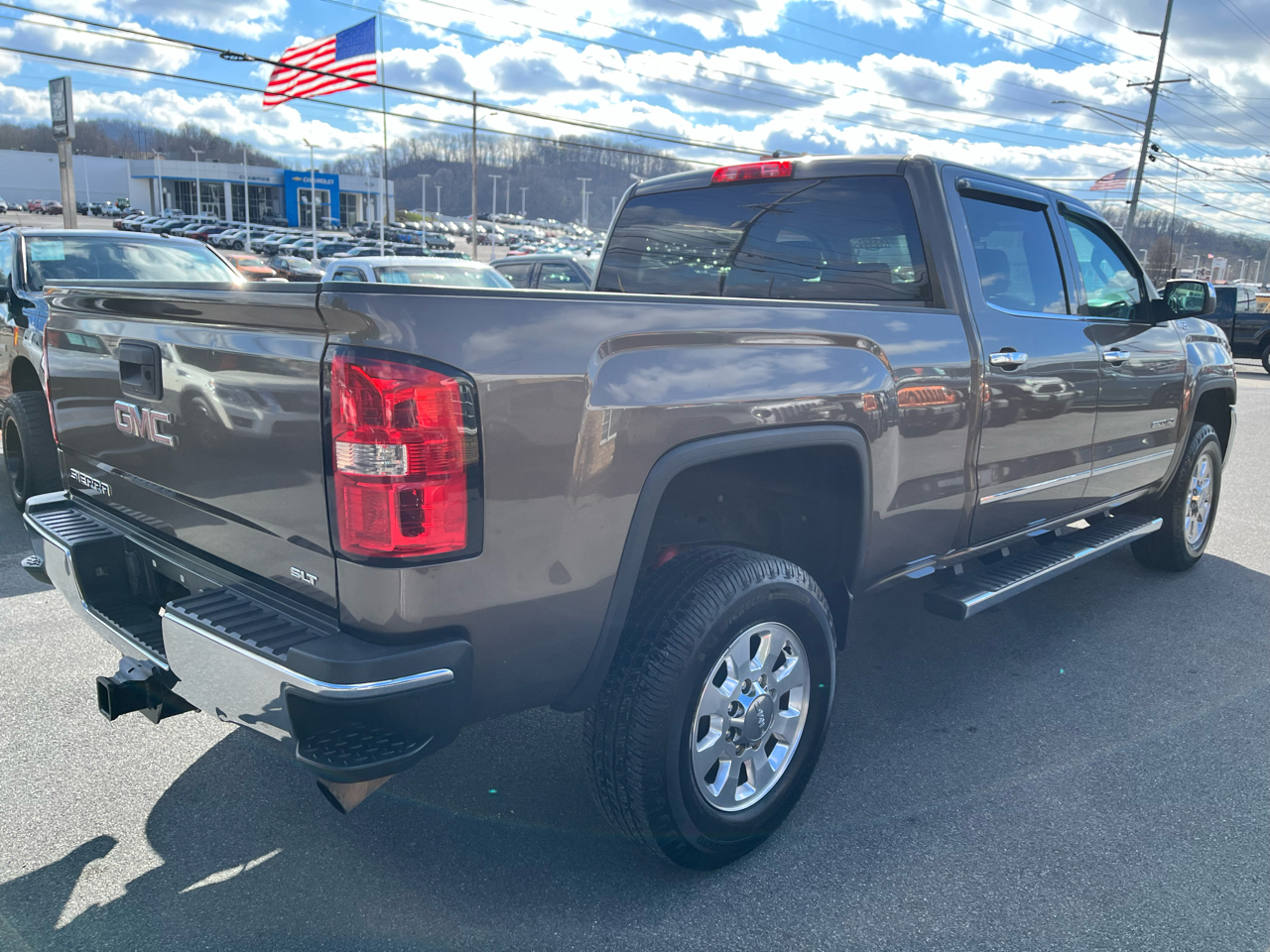 GMC Sierra 2500HD 4WD Crew Cab 153.7" SLT 2015