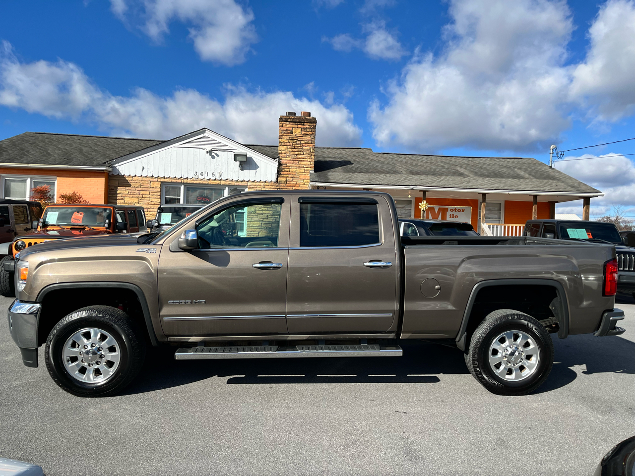 GMC Sierra 2500HD 4WD Crew Cab 153.7" SLT 2015