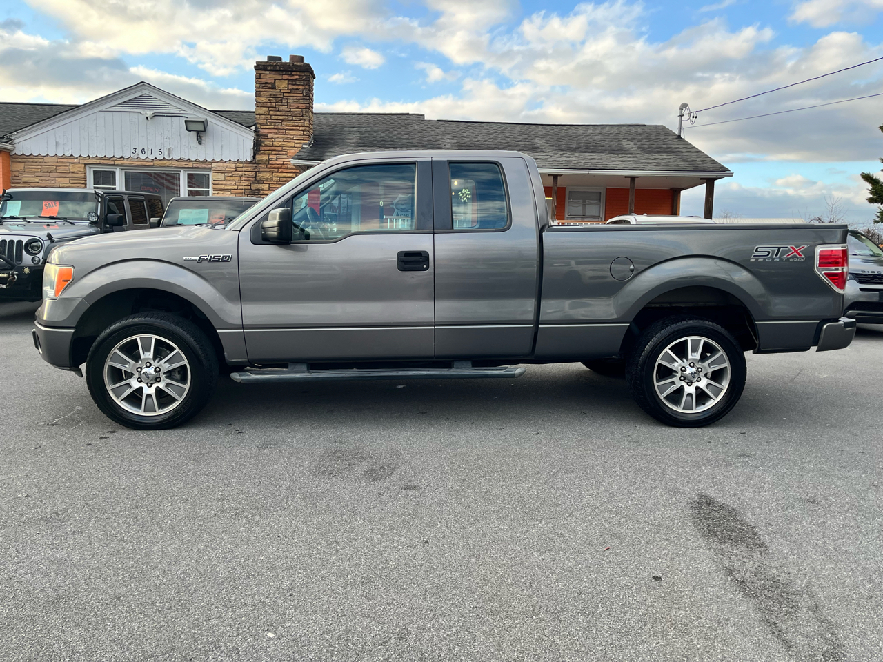 Ford F-150 STX SuperCab 6.5-ft. Bed 4WD 2014