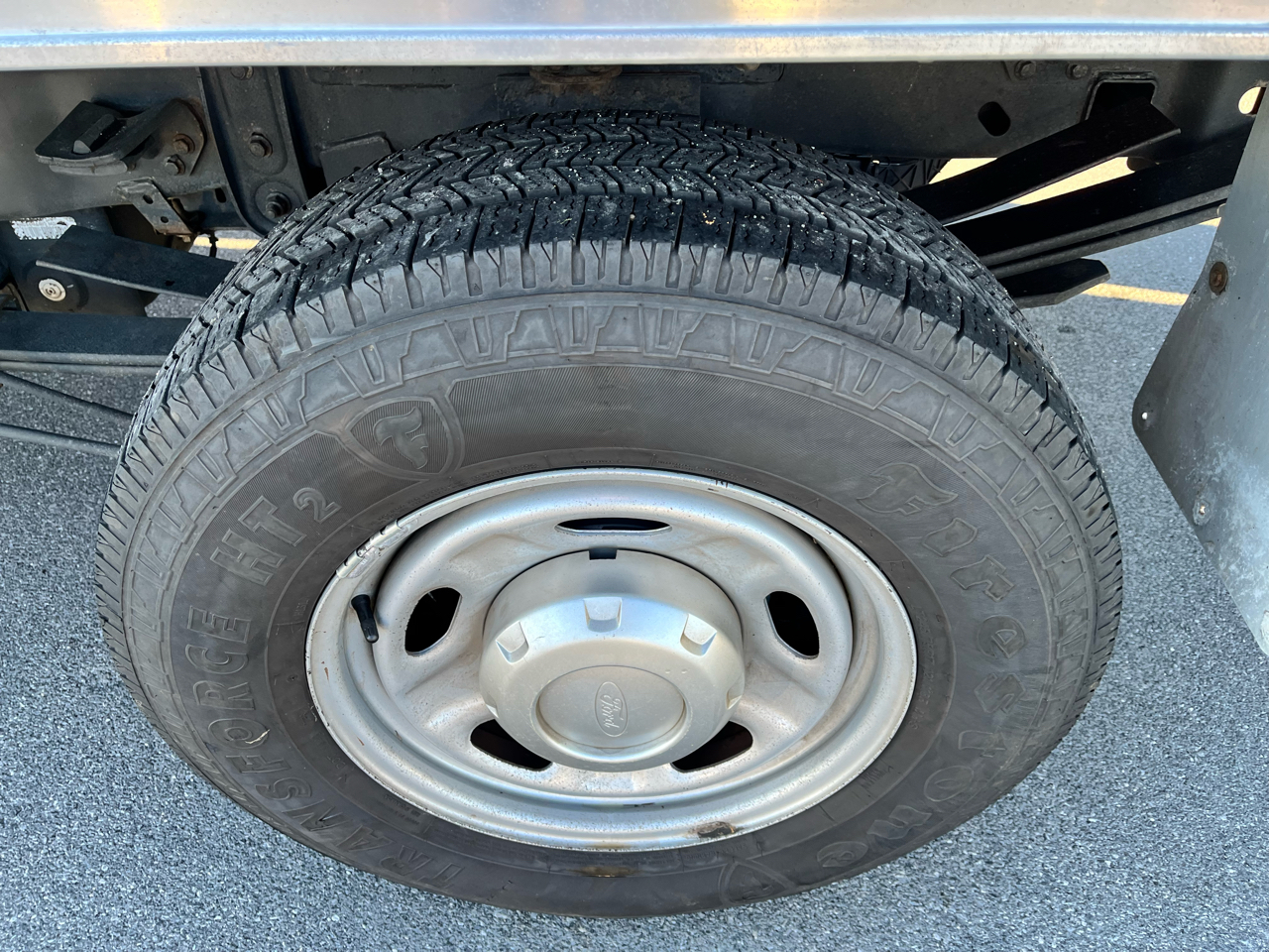 Ford Super Duty F-250 SRW XLT 2WD Reg Cab 8' Box 2017