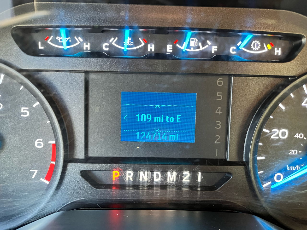 Ford Super Duty F-250 SRW XLT 2WD Reg Cab 8' Box 2017