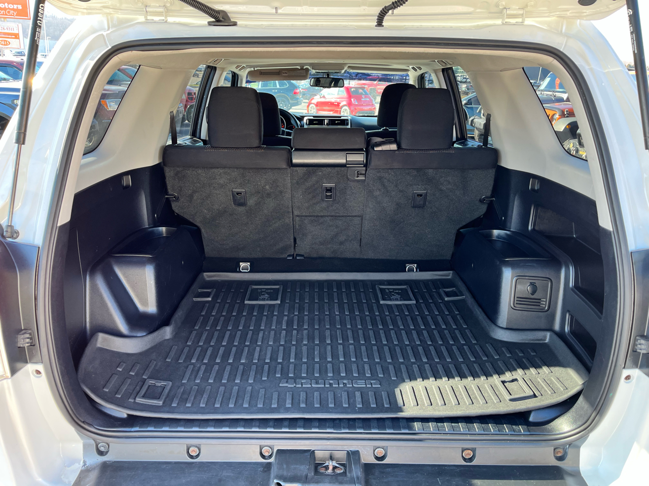 Toyota 4Runner 4WD 4dr V6 Limited (Natl) 2011