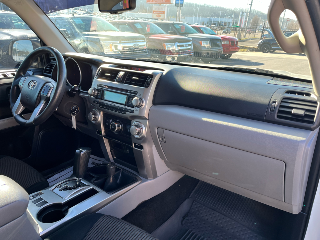 Toyota 4Runner 4WD 4dr V6 Limited (Natl) 2011