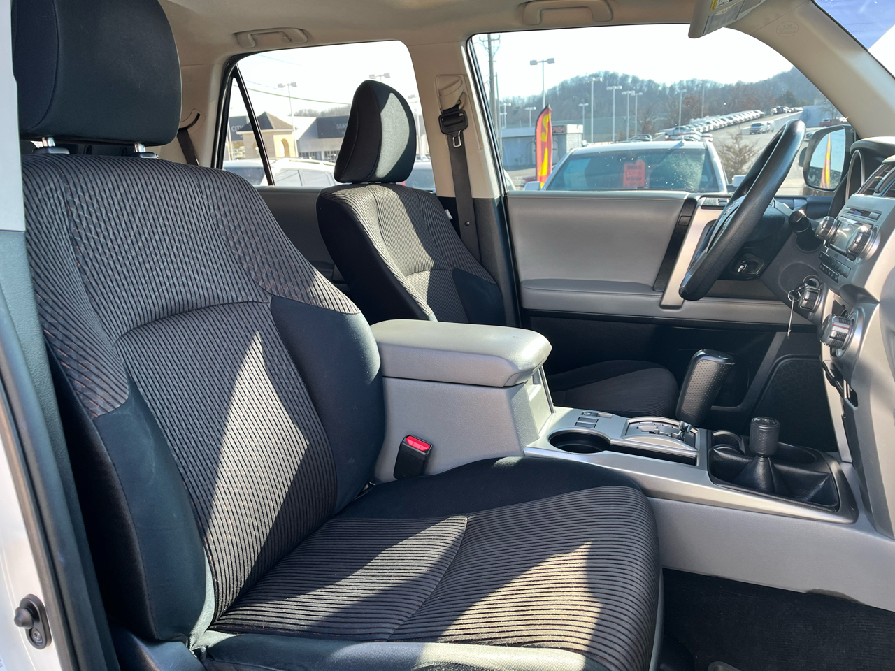 Toyota 4Runner 4WD 4dr V6 Limited (Natl) 2011