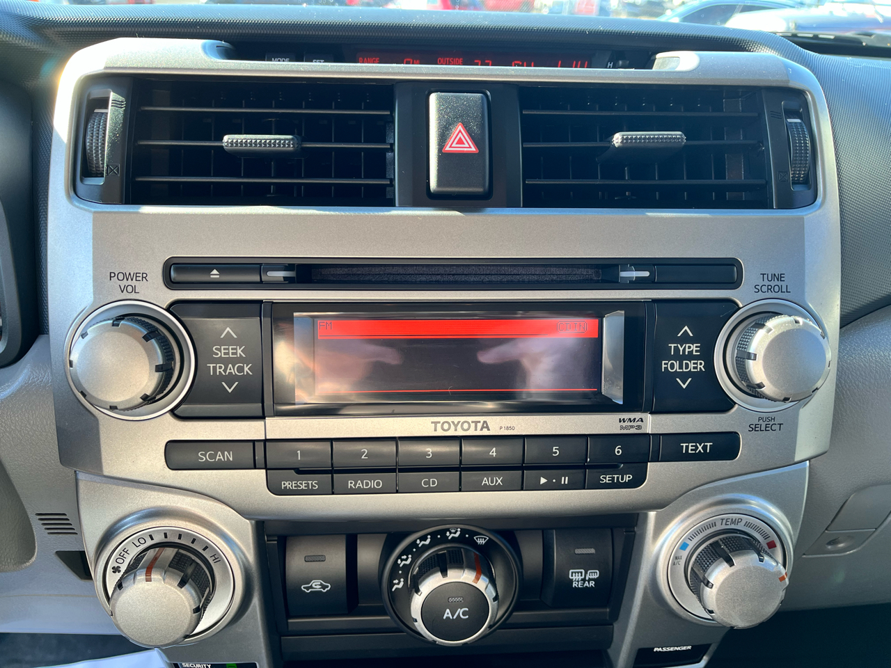 Toyota 4Runner 4WD 4dr V6 Limited (Natl) 2011