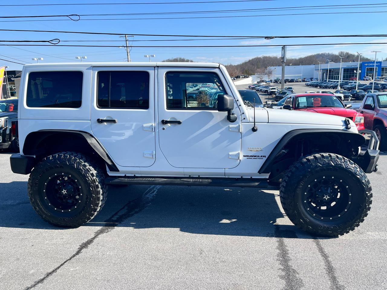 Jeep Wrangler Unlimited 4WD 4dr Sahara 2013