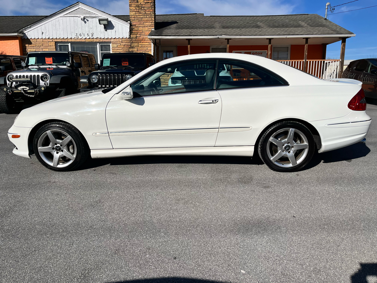 Mercedes-Benz CLK-Class 2dr Coupe 5.0L 2006