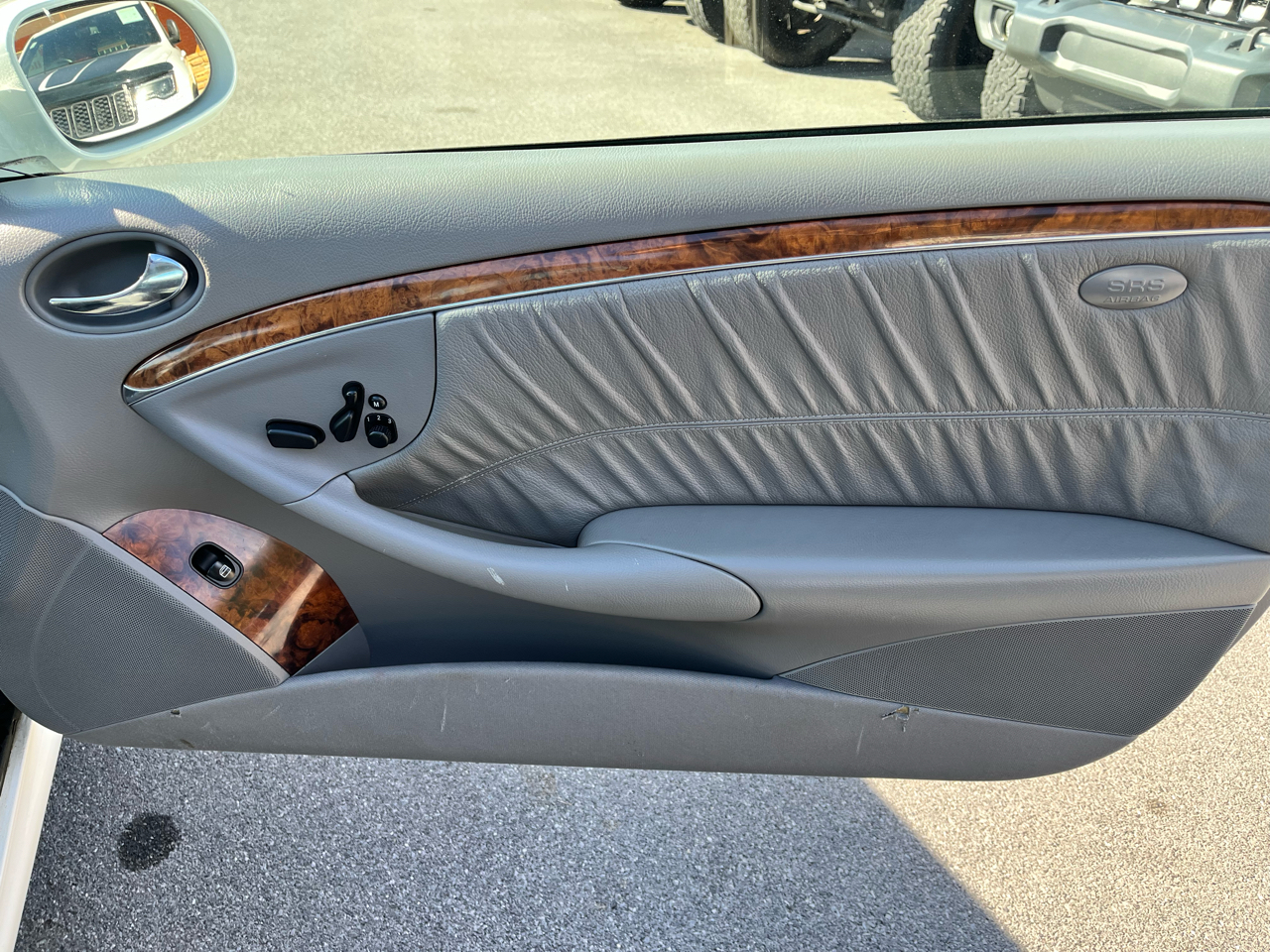 Mercedes-Benz CLK-Class 2dr Coupe 5.0L 2006