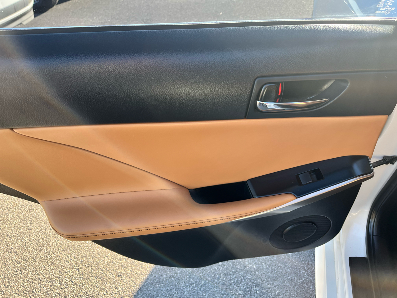 Lexus IS 350 4dr Sdn AWD 2014