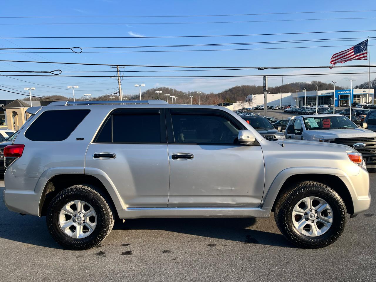 Toyota 4Runner 4WD 4dr V6 SR5 (Natl) 2011