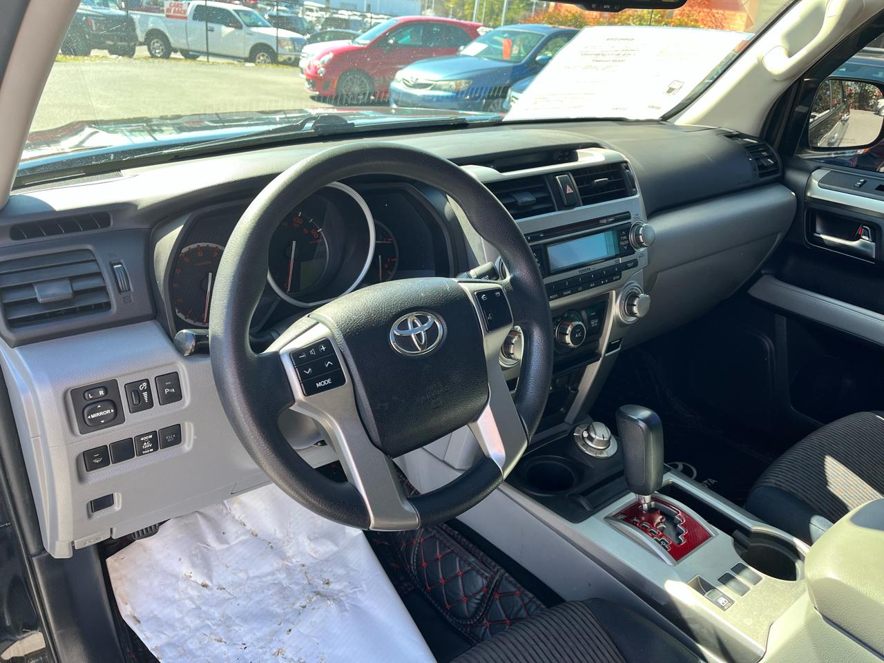 Toyota 4Runner 4WD 4dr V6 SR5 (Natl) 2013