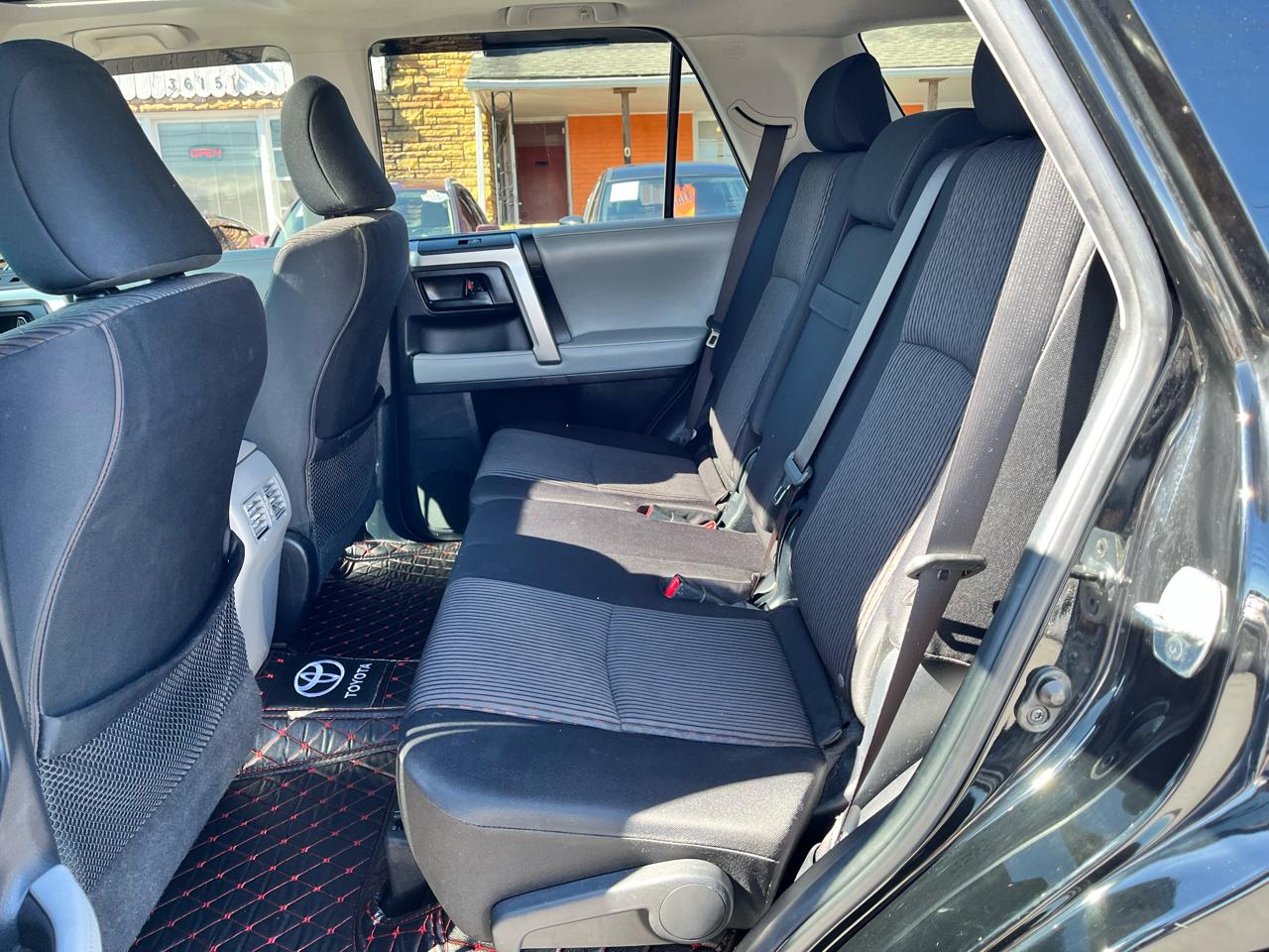 Toyota 4Runner 4WD 4dr V6 SR5 (Natl) 2013