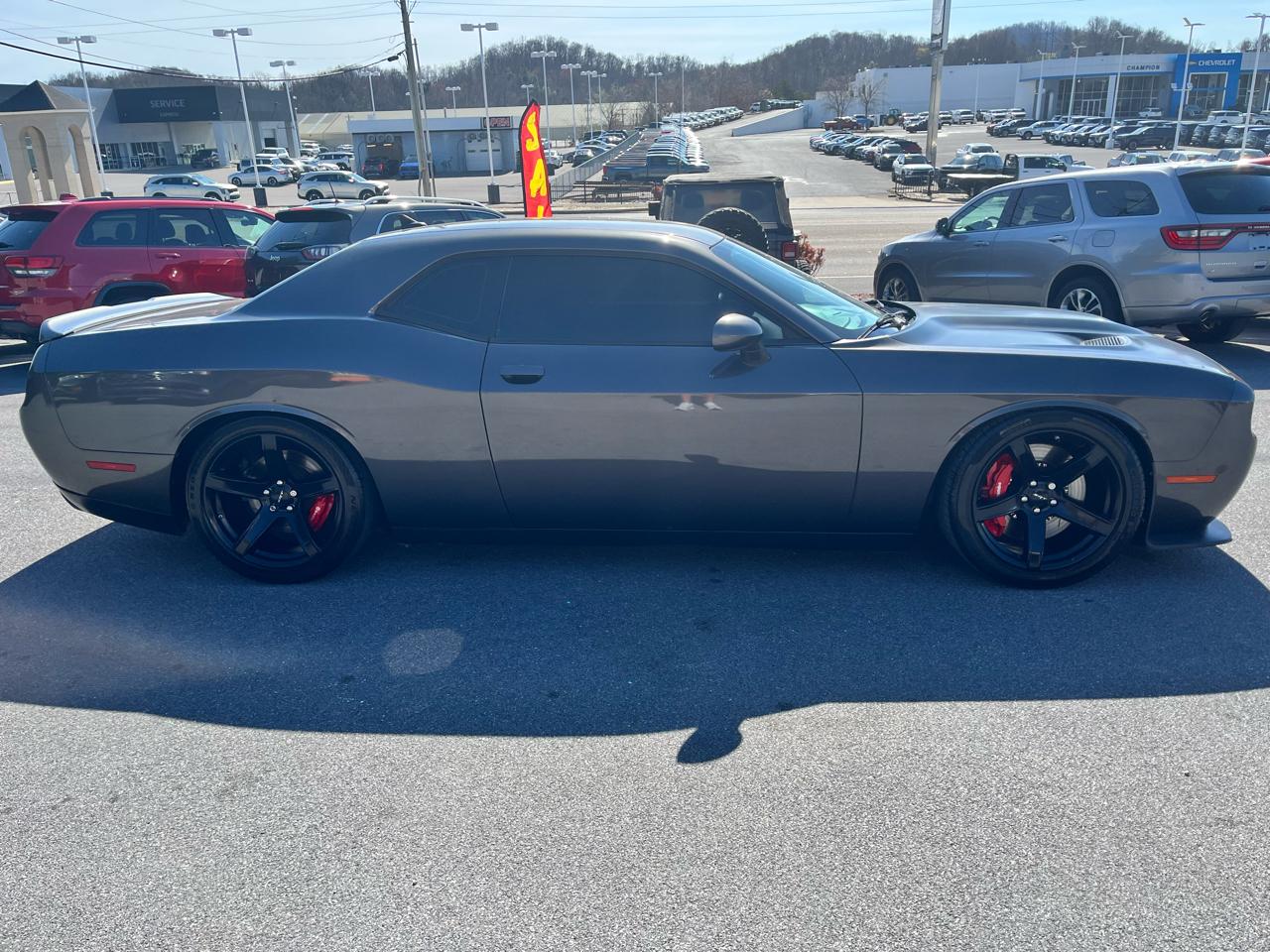 Dodge Challenger SXT RWD 2019