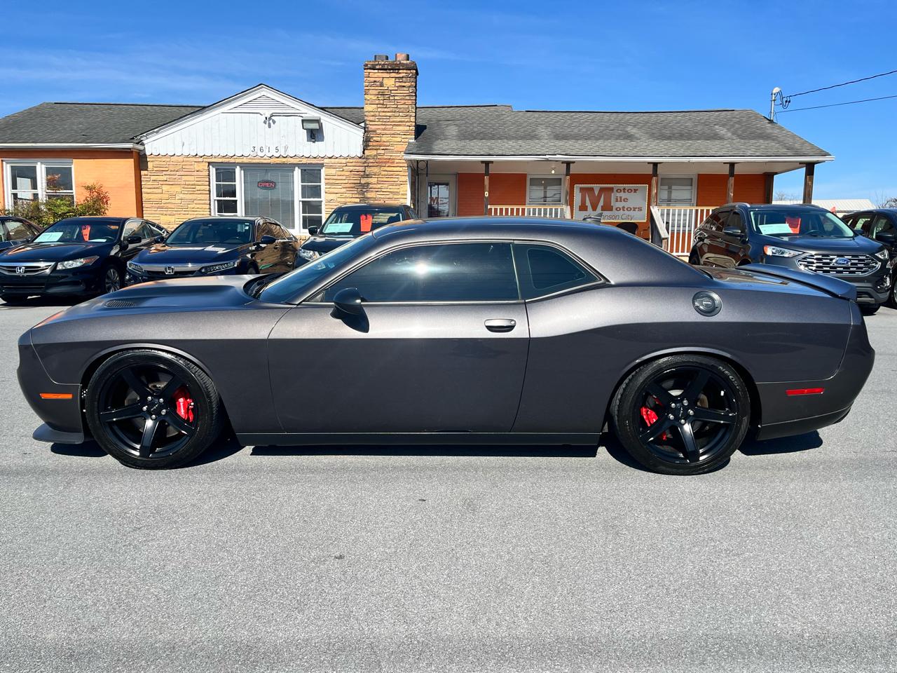 Dodge Challenger SXT RWD 2019