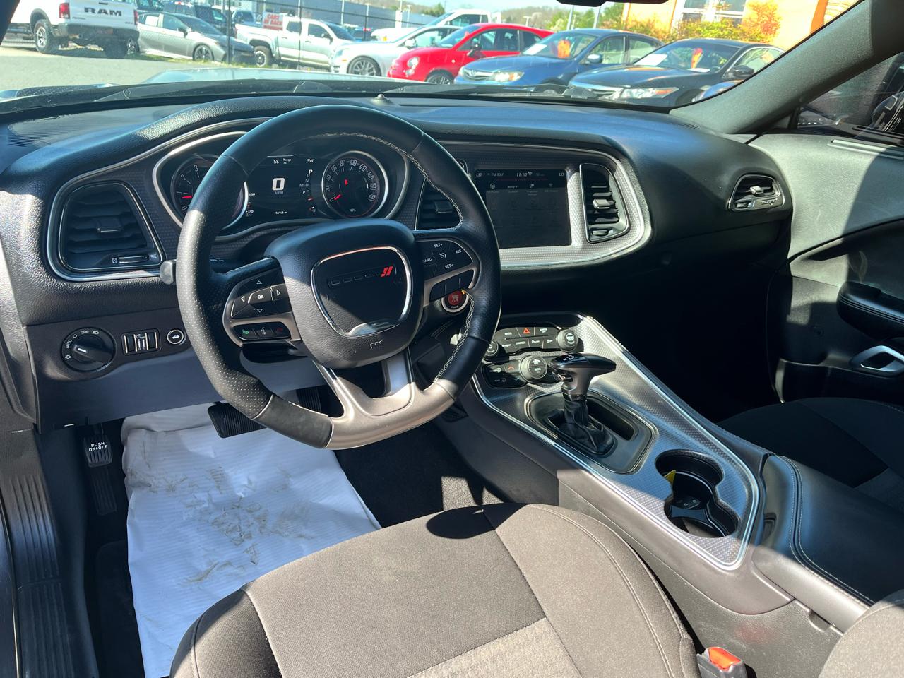 Dodge Challenger SXT RWD 2019