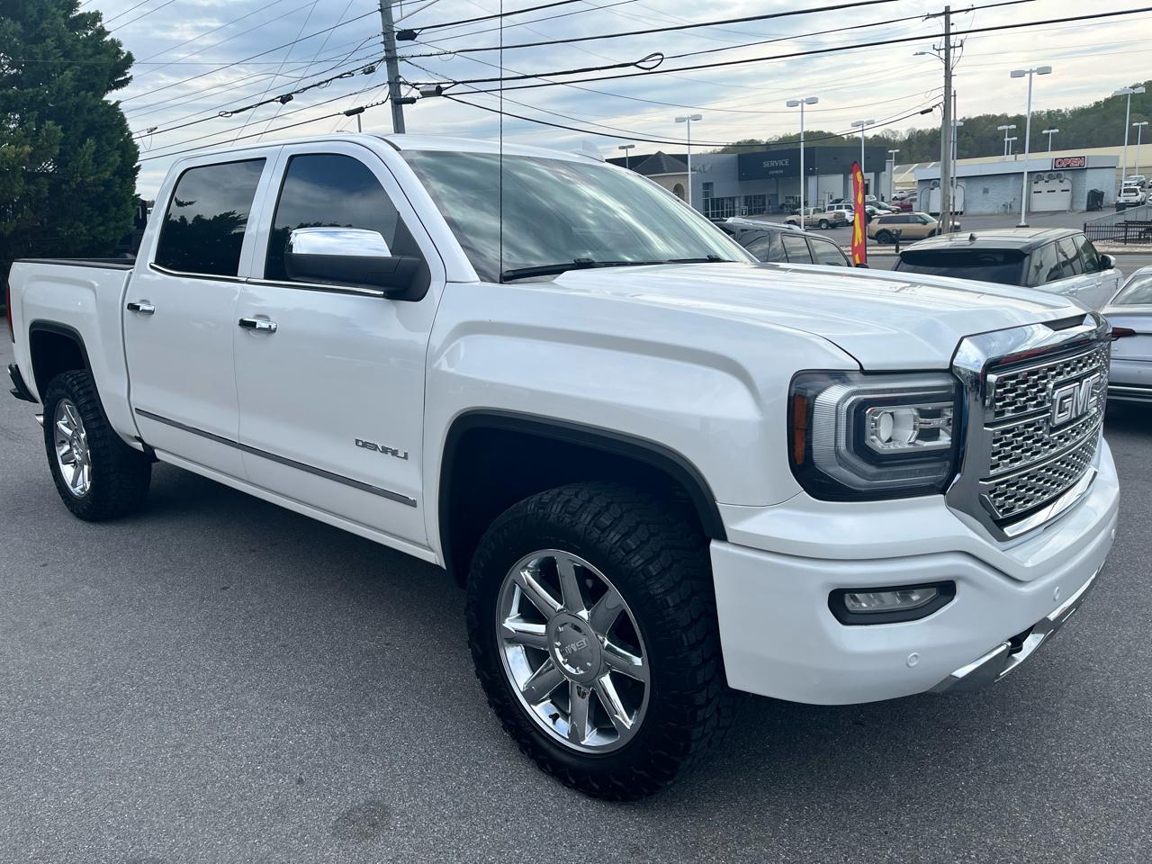 GMC Sierra 1500 4WD Crew Cab 143.5" Denali 2017