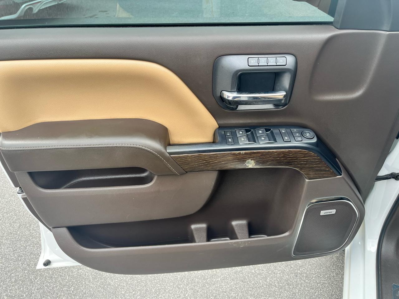 GMC Sierra 1500 4WD Crew Cab 143.5" Denali 2017