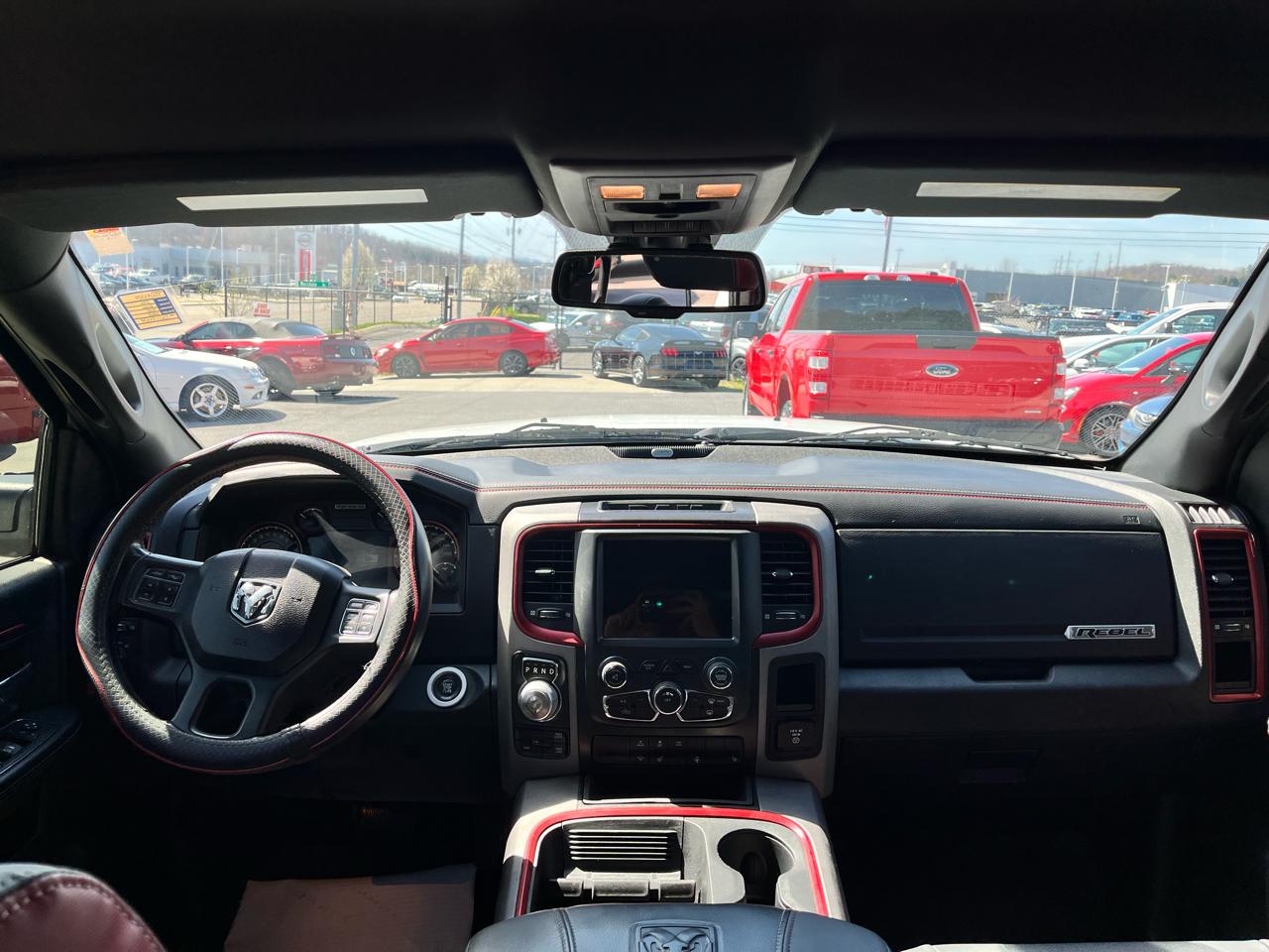 RAM 1500 4WD Crew Cab 140.5" Rebel 2016