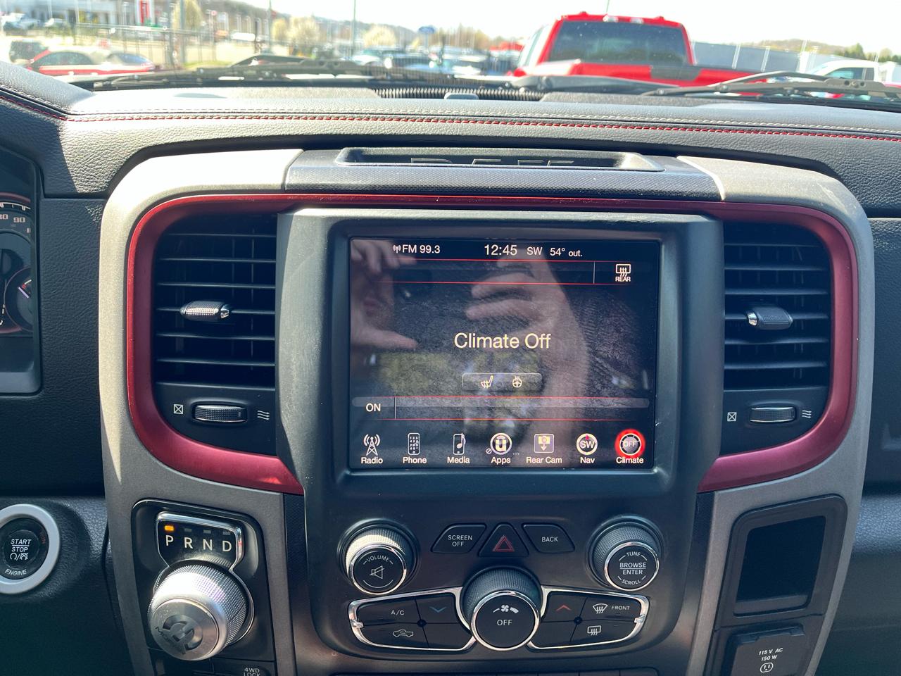 RAM 1500 4WD Crew Cab 140.5" Rebel 2016