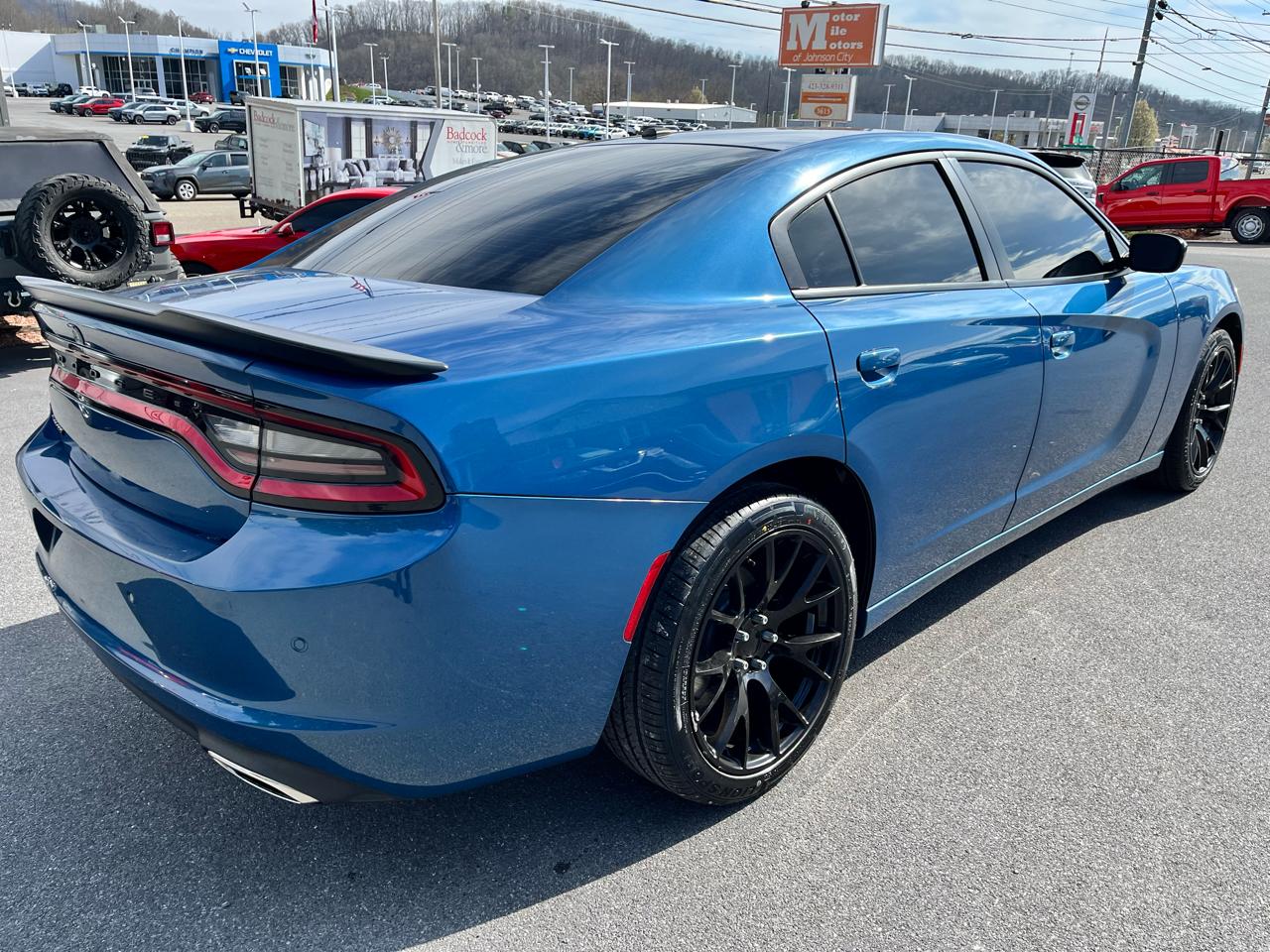 Dodge Charger SXT RWD 2020