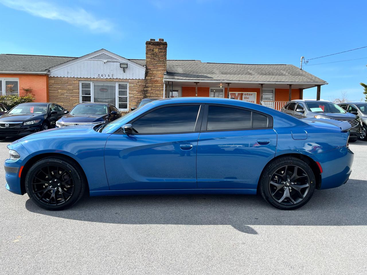 Dodge Charger SXT RWD 2020