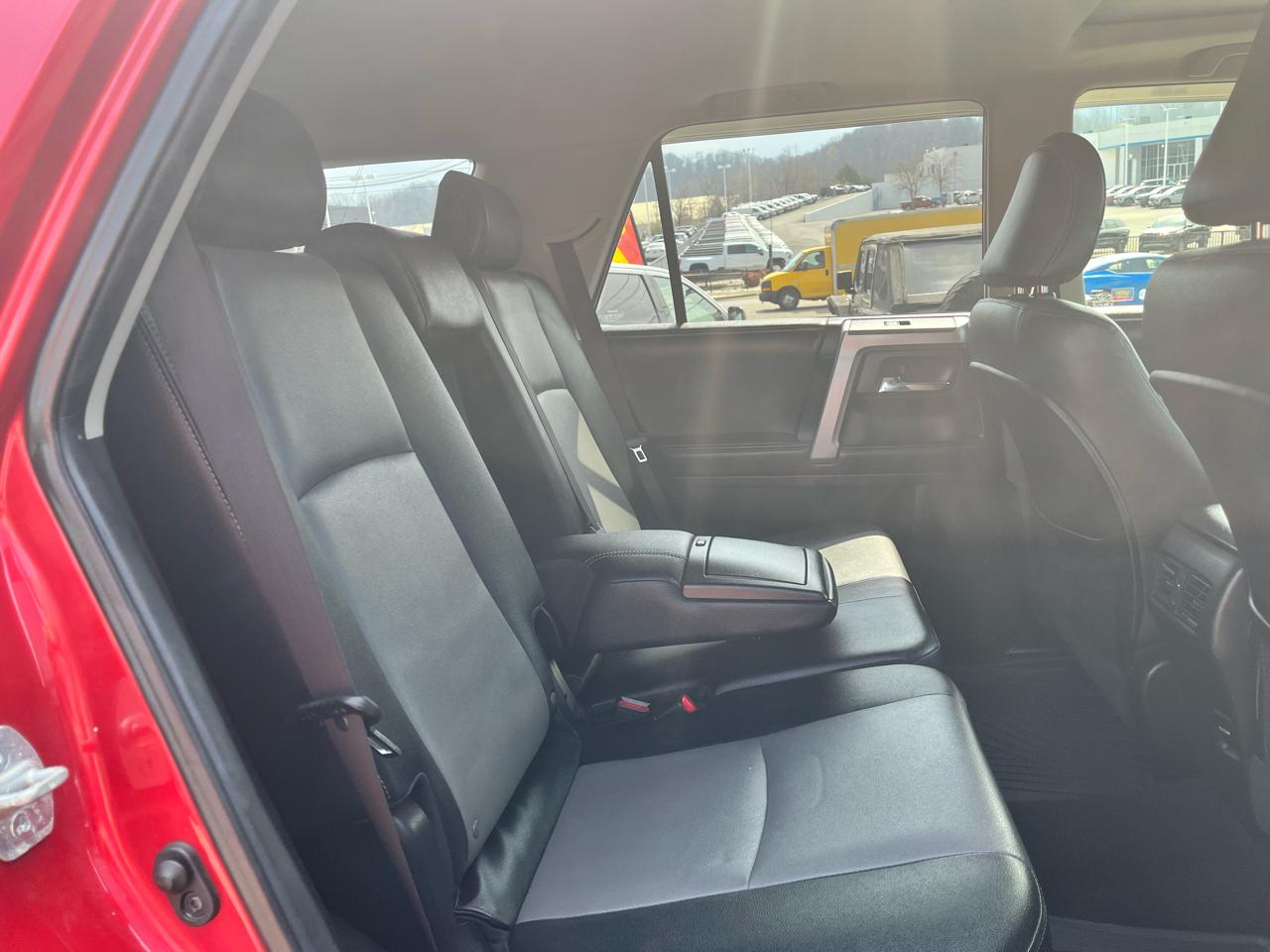 Toyota 4Runner 4dr SR5 V6 Auto 4WD (Natl) 2014