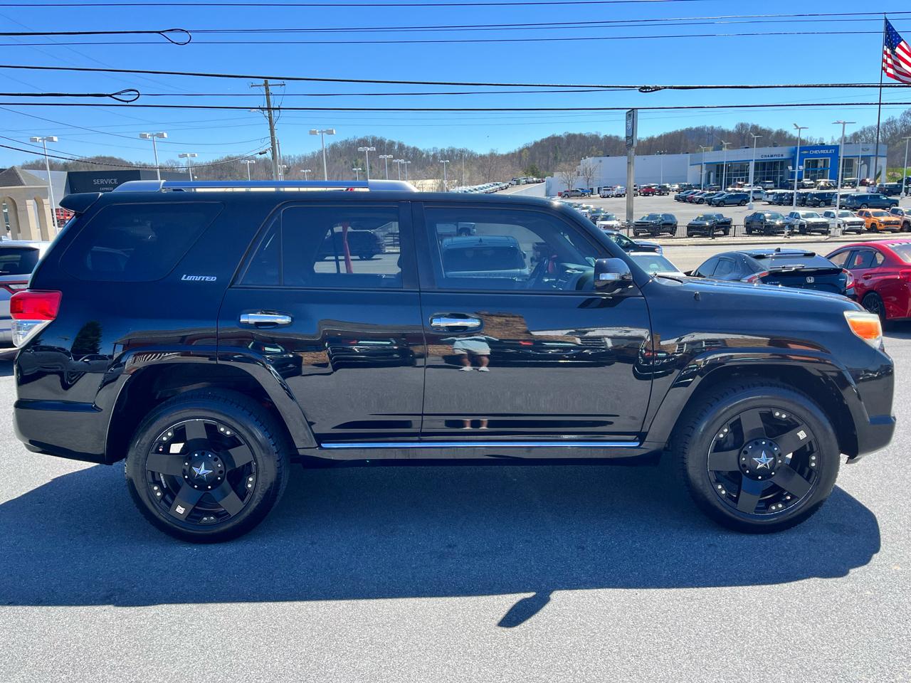 Toyota 4Runner 4WD 4dr V6 Limited (Natl) 2011