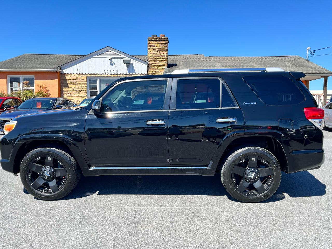 Toyota 4Runner 4WD 4dr V6 Limited (Natl) 2011