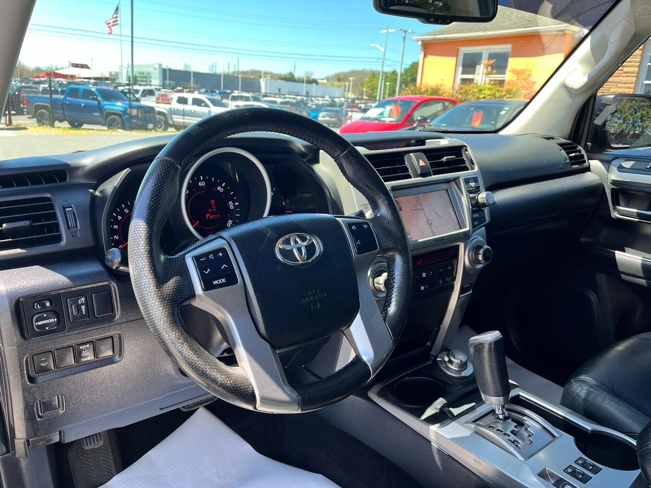 Toyota 4Runner 4WD 4dr V6 Limited (Natl) 2011