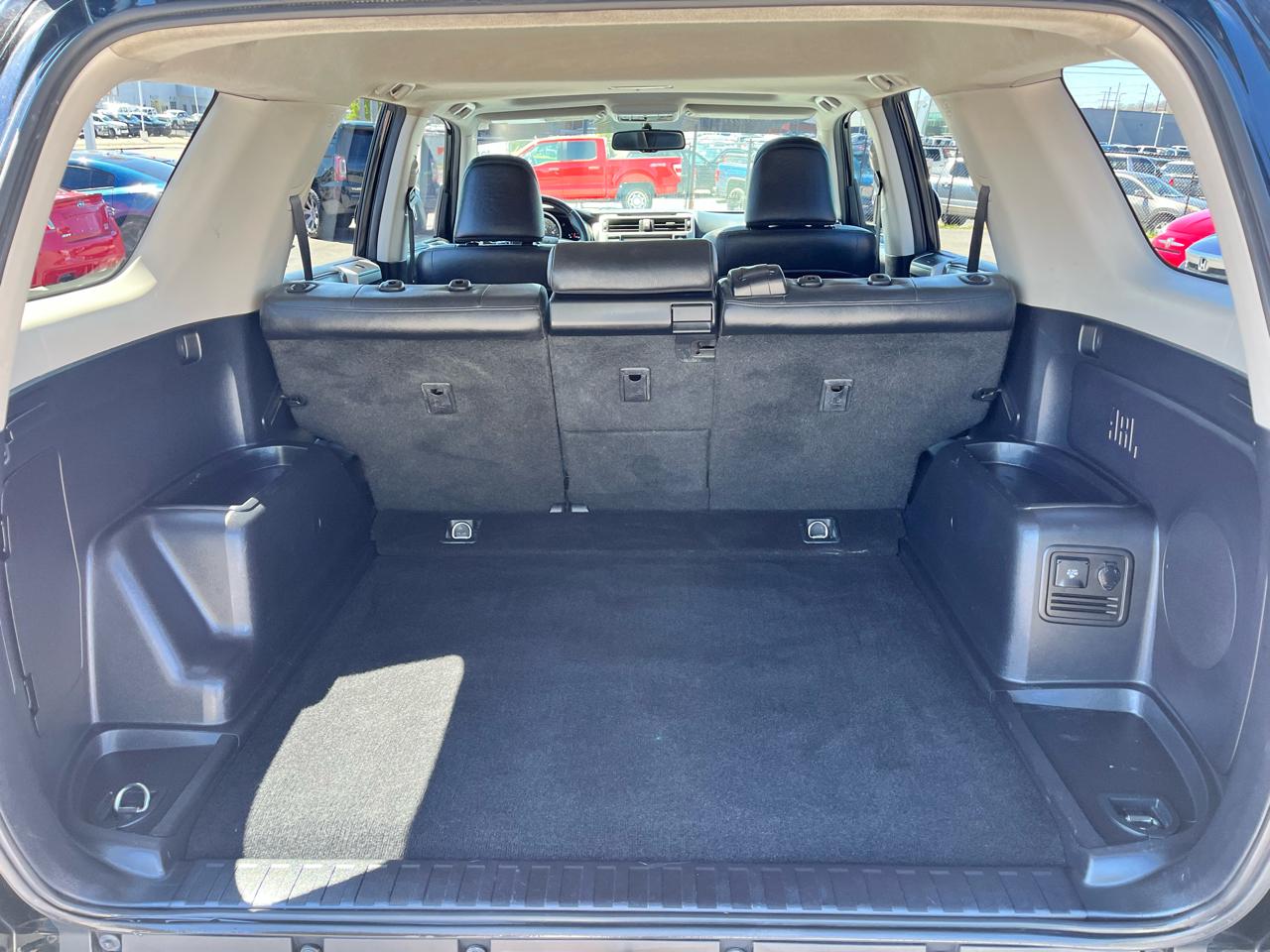 Toyota 4Runner 4WD 4dr V6 Limited (Natl) 2011