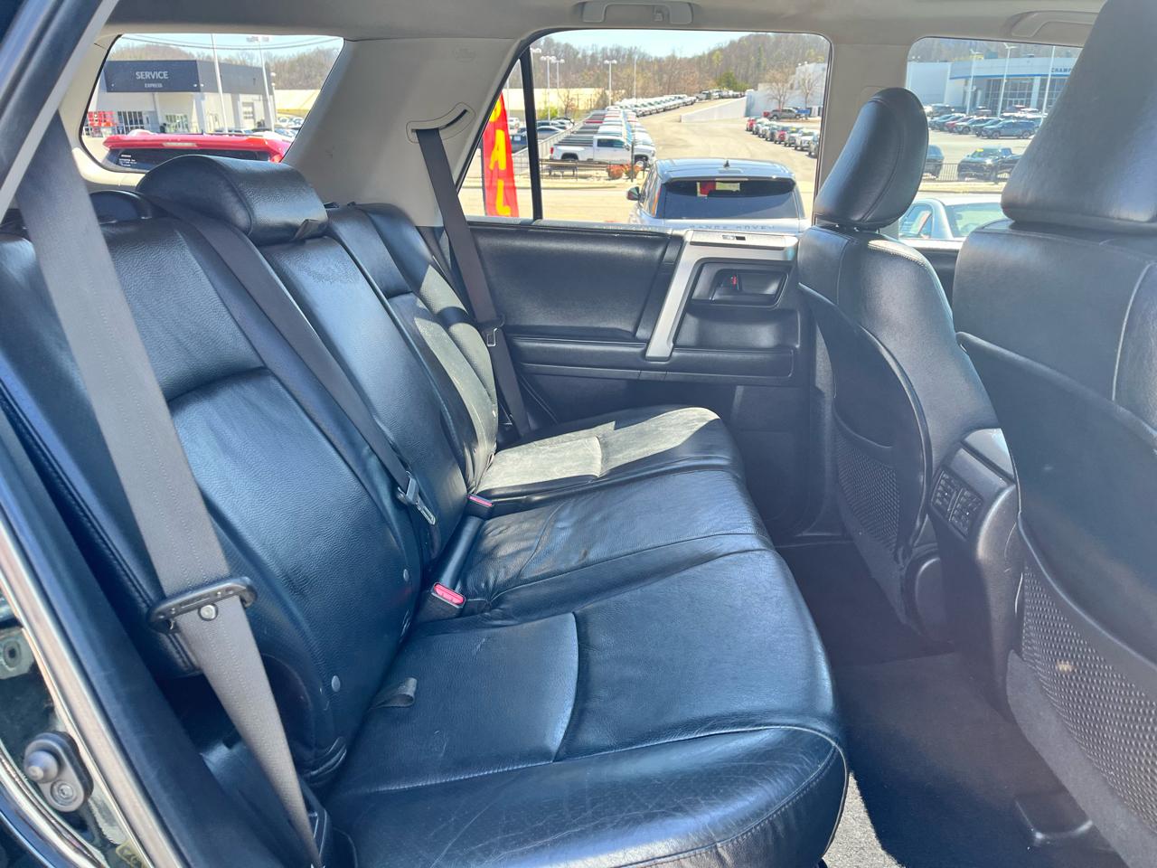 Toyota 4Runner 4WD 4dr V6 Limited (Natl) 2011