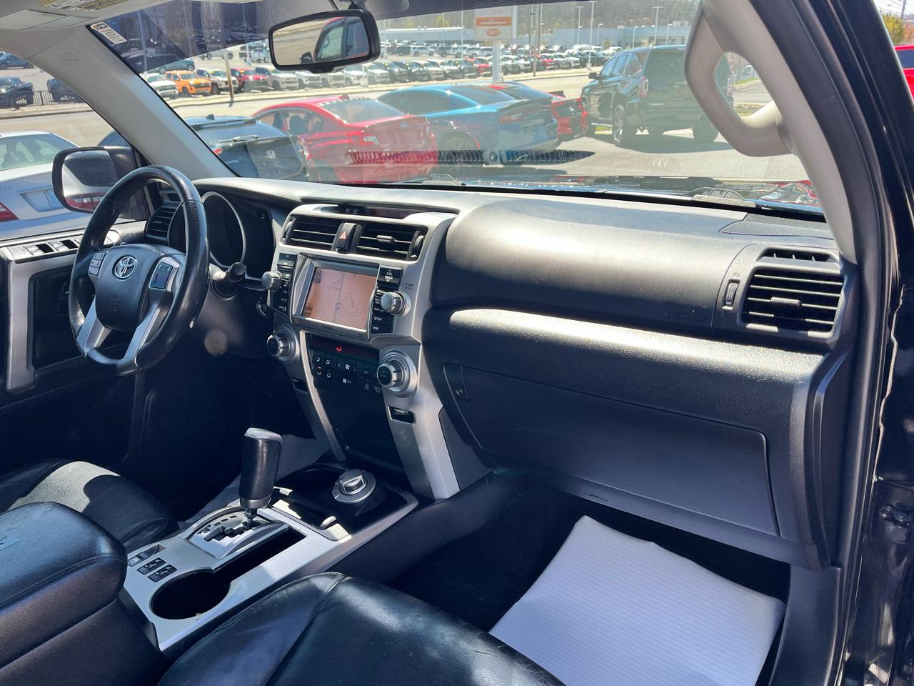 Toyota 4Runner 4WD 4dr V6 Limited (Natl) 2011