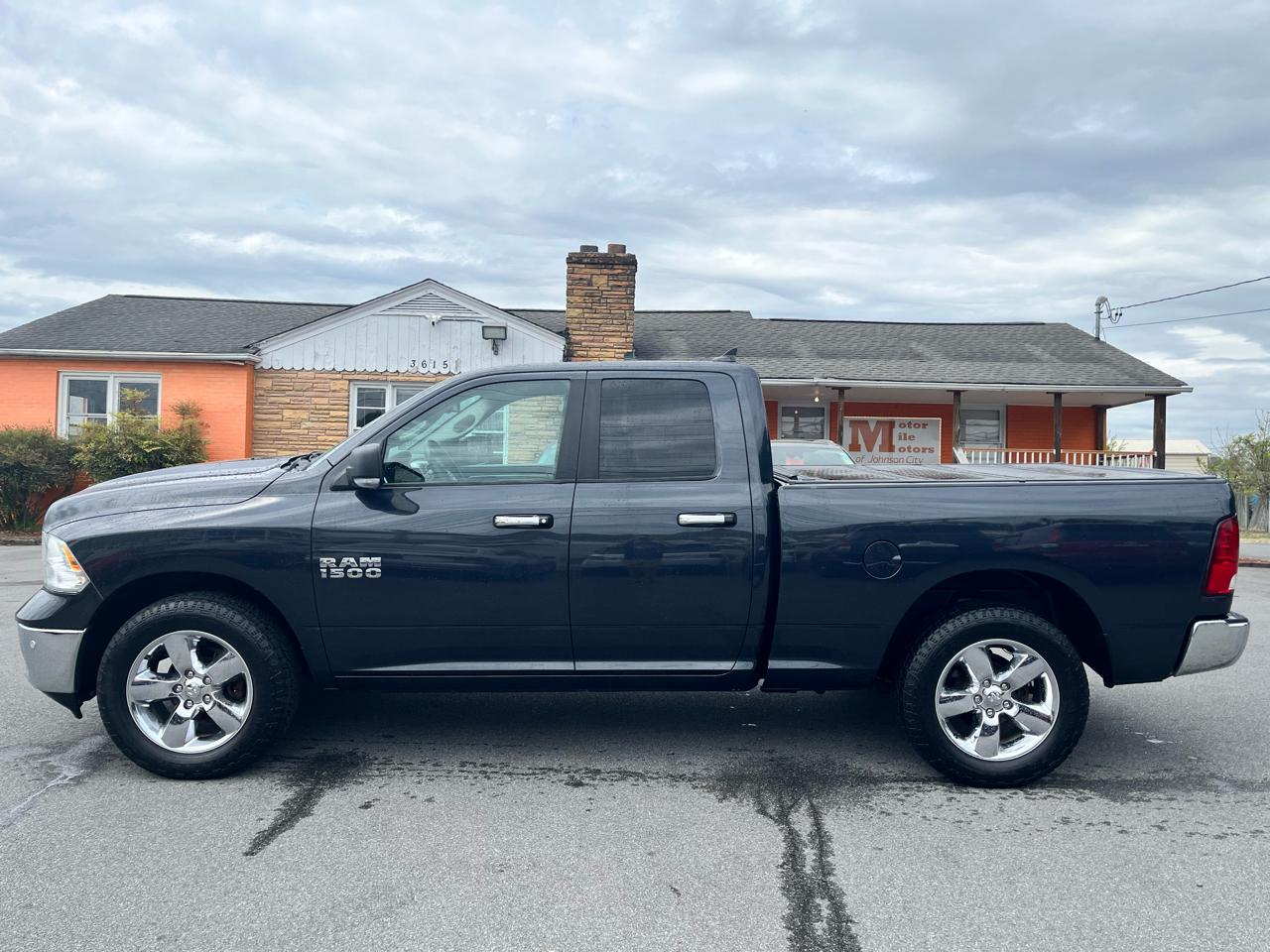 RAM 1500 Big Horn 4x4 Quad Cab 6'4" Box 2018