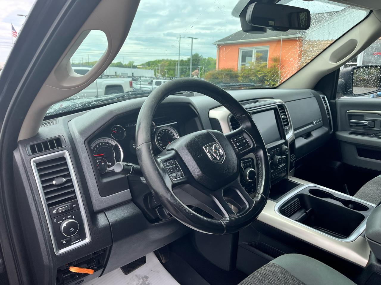 RAM 1500 Big Horn 4x4 Quad Cab 6'4" Box 2018