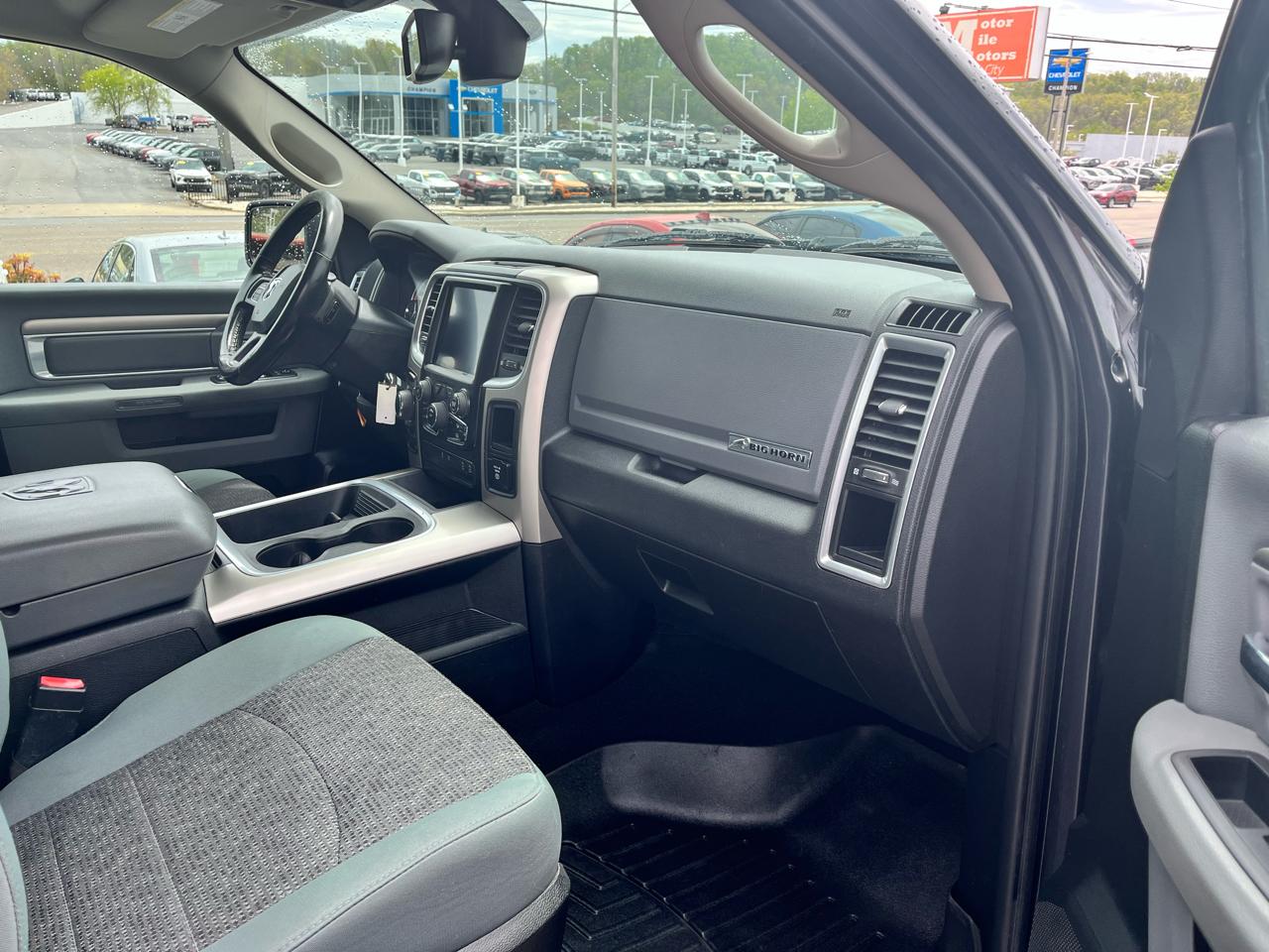 RAM 1500 Big Horn 4x4 Quad Cab 6'4" Box 2018