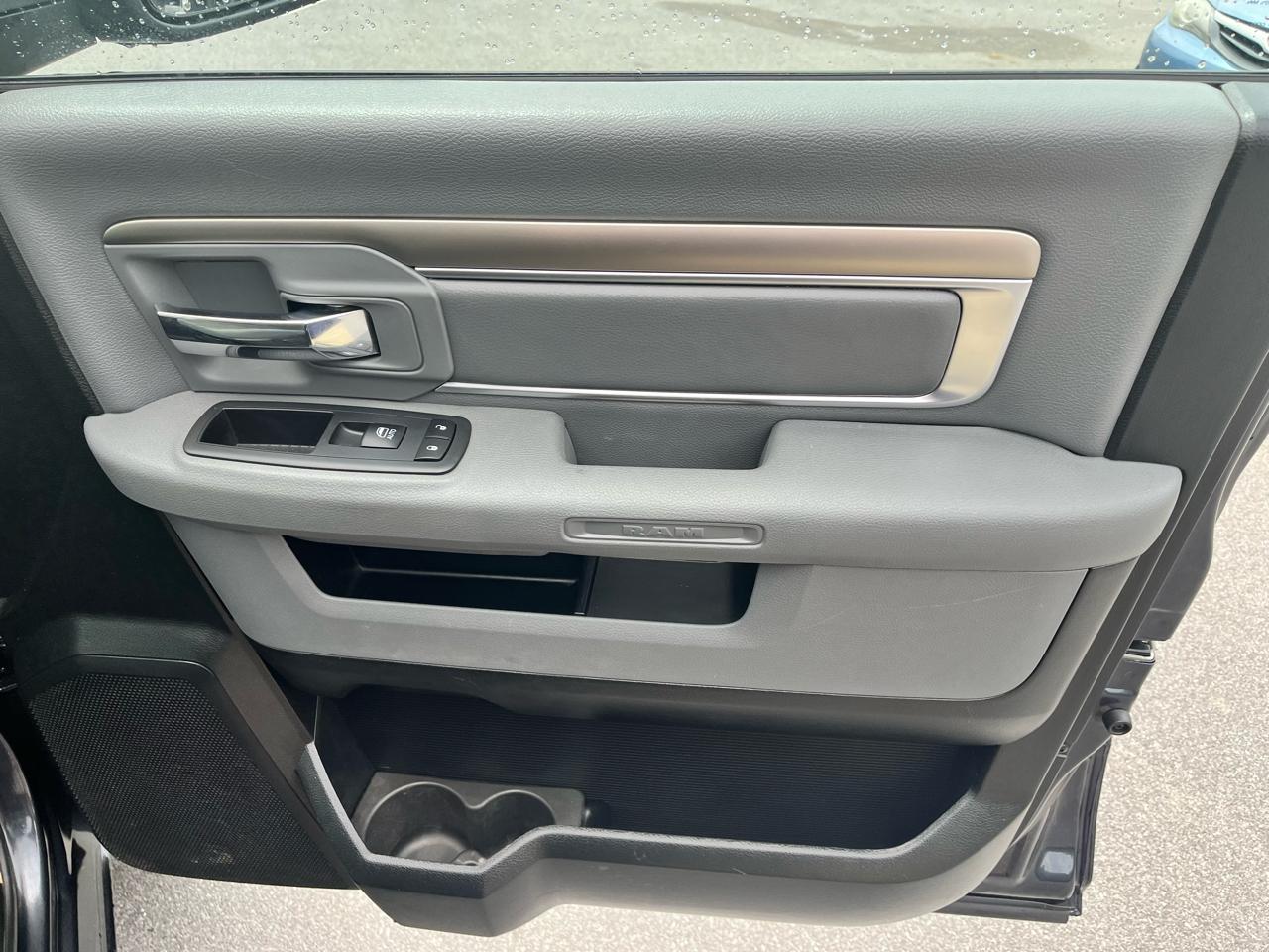 RAM 1500 Big Horn 4x4 Quad Cab 6'4" Box 2018