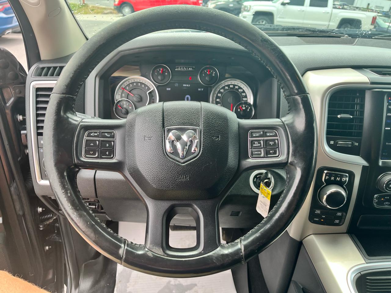 RAM 1500 Big Horn 4x4 Quad Cab 6'4" Box 2018