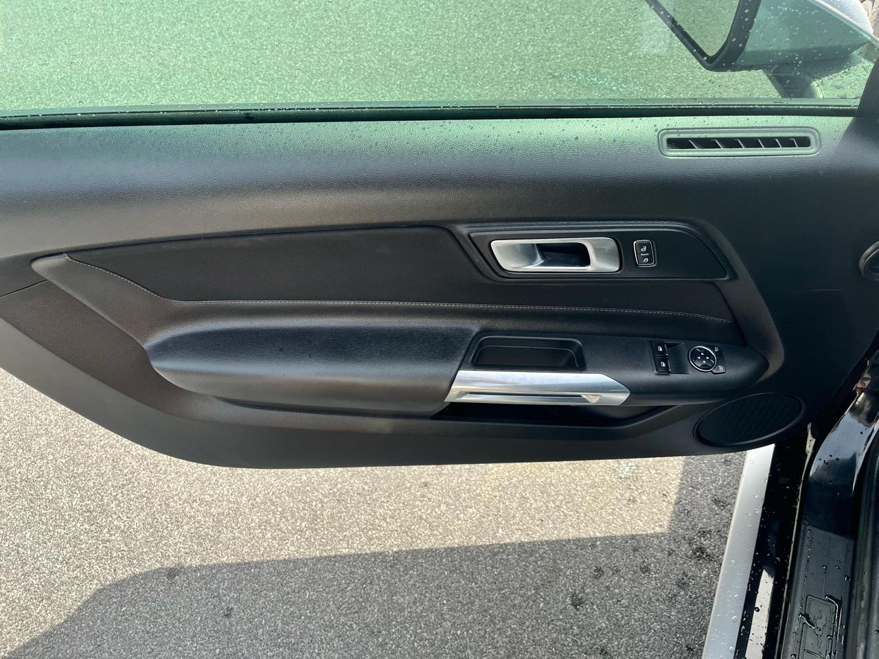 Ford Mustang EcoBoost Fastback 2022