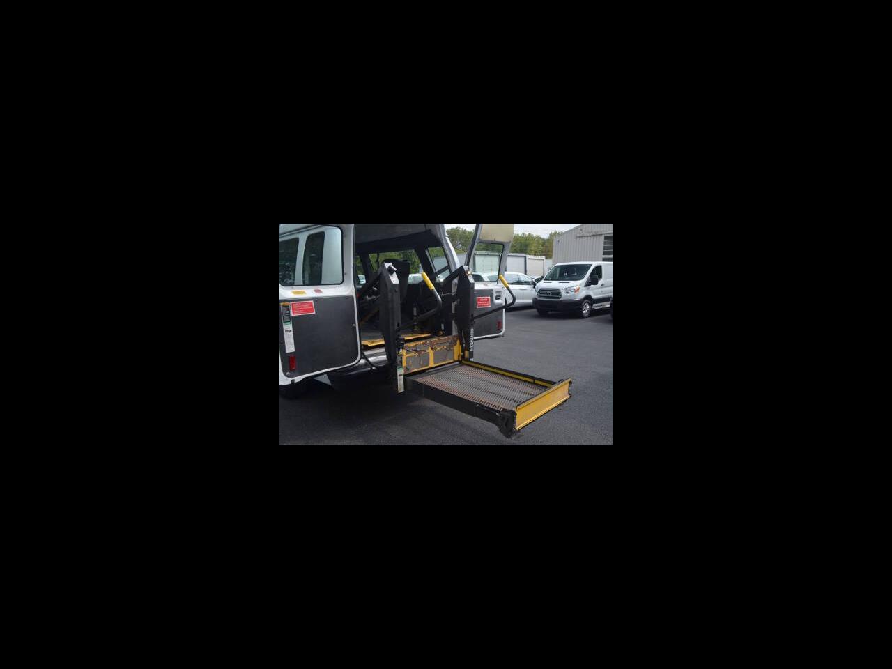 2009 Ford Econoline E-250 Extended Wheel Chair Lift Van