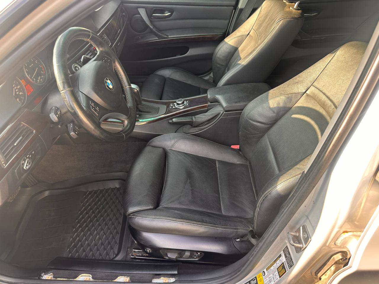 BMW 3-Series 335i xDrive SA 2011