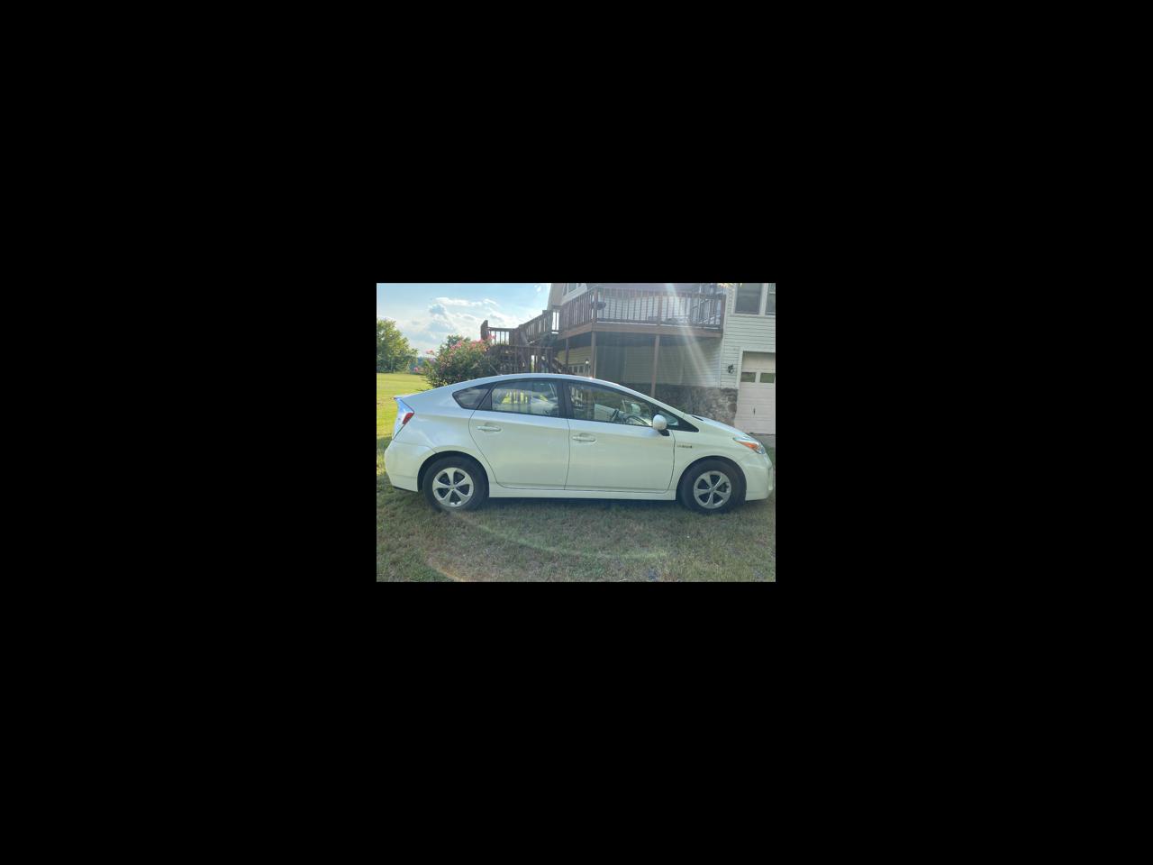Toyota Prius Persona 4D Hatchback 2015