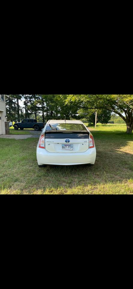 Toyota Prius Persona 4D Hatchback 2015