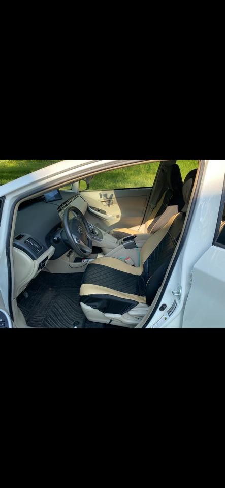 Toyota Prius Persona 4D Hatchback 2015