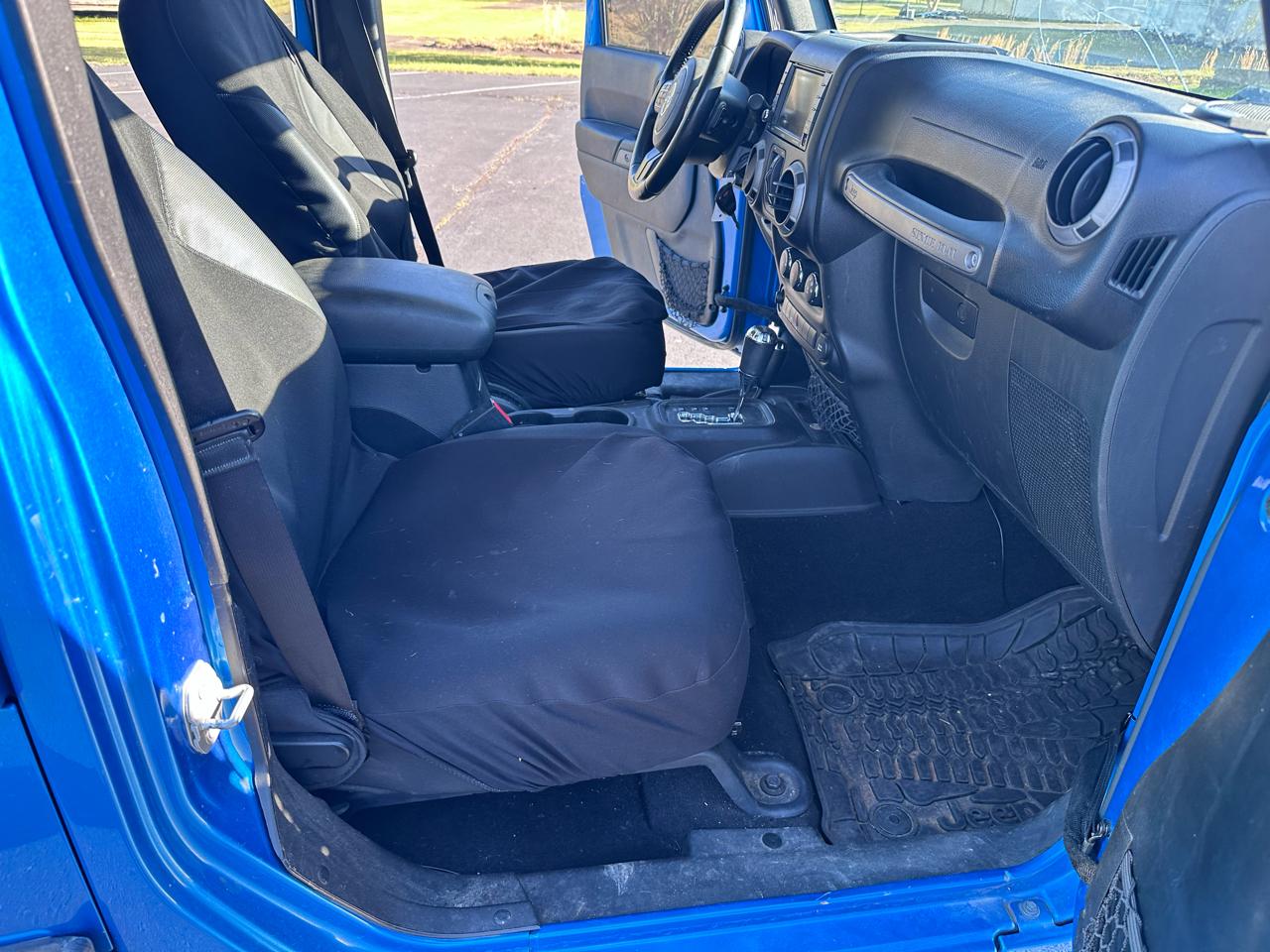 Jeep Wrangler Unlimited Sport 4WD 2015