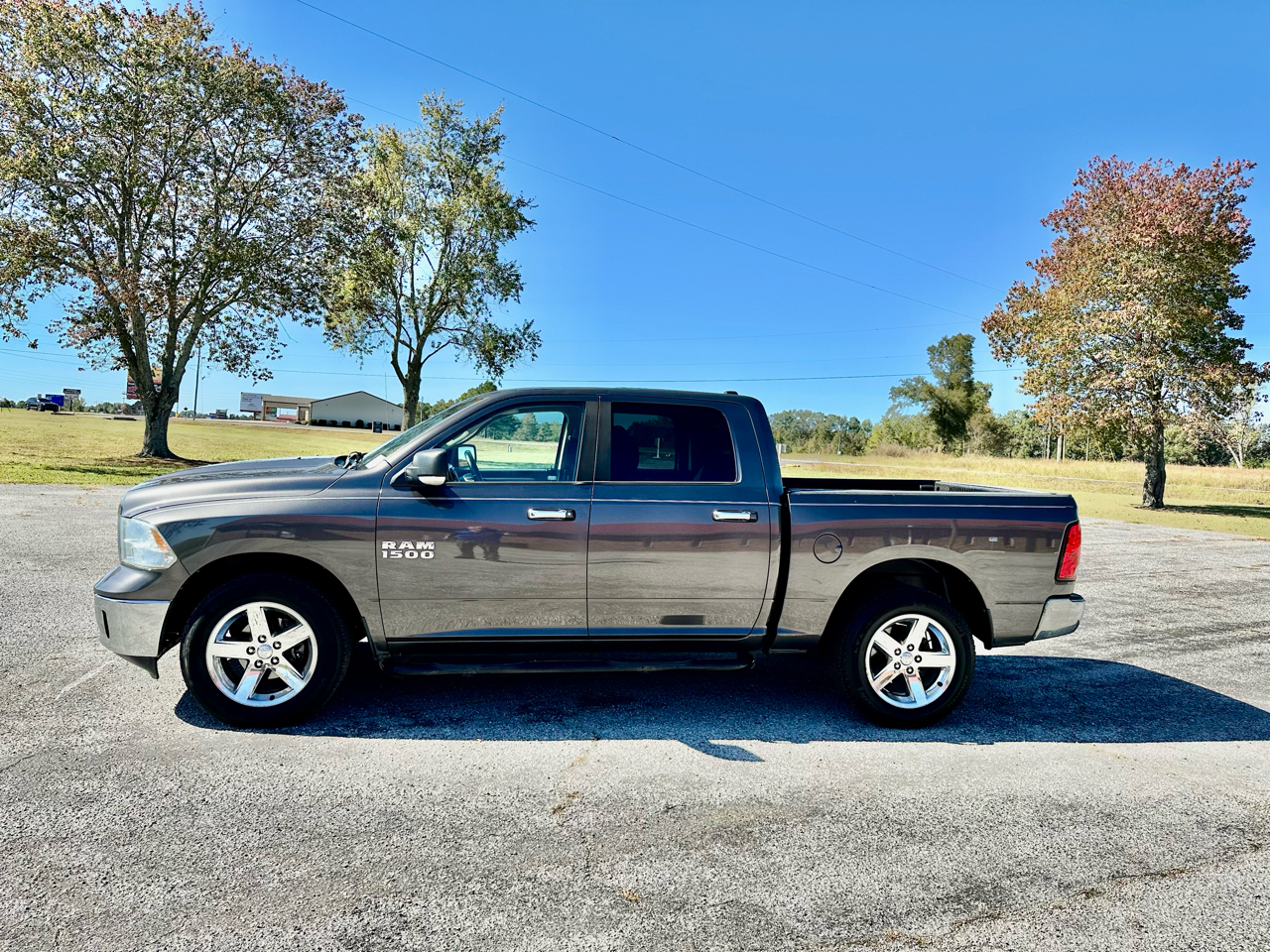 RAM 1500 SLT 4x4 Crew Cab 5'7" Box 2014 RAM 1500 SLT 4x4 Crew Cab 5'7" Box 2014