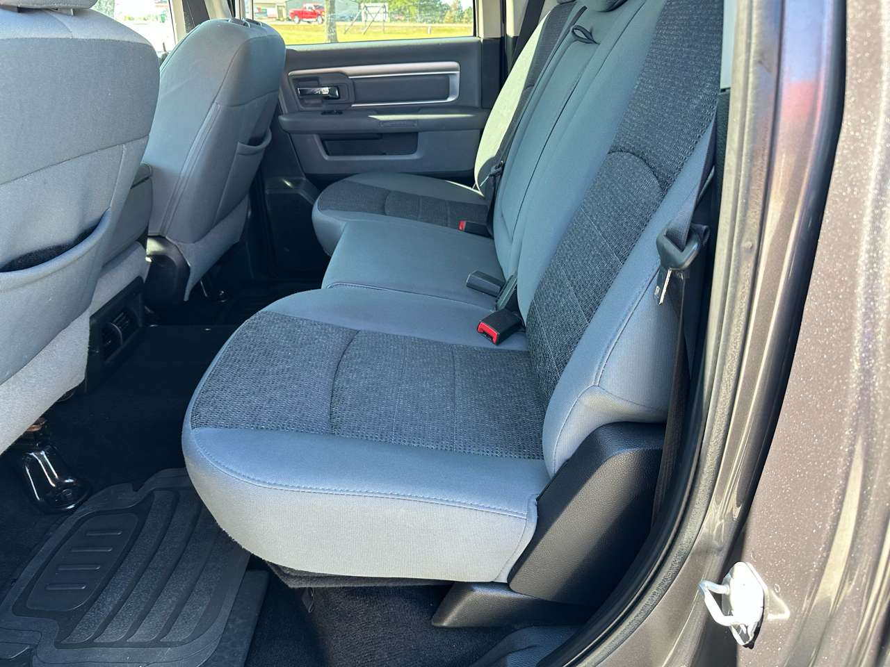 RAM 1500 SLT 4x4 Crew Cab 5'7" Box 2014 RAM 1500 SLT 4x4 Crew Cab 5'7" Box 2014