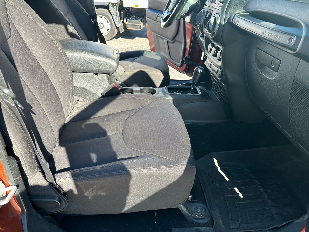 Jeep Wrangler Unlimited Sport 4WD 2014 Jeep Wrangler Unlimited Sport 4WD 2014