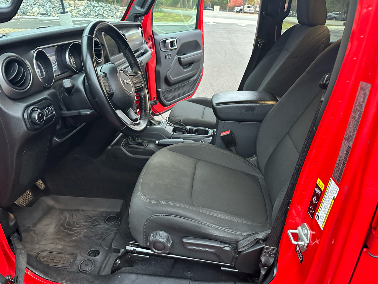 2021 Jeep Gladiator Sport photo 4