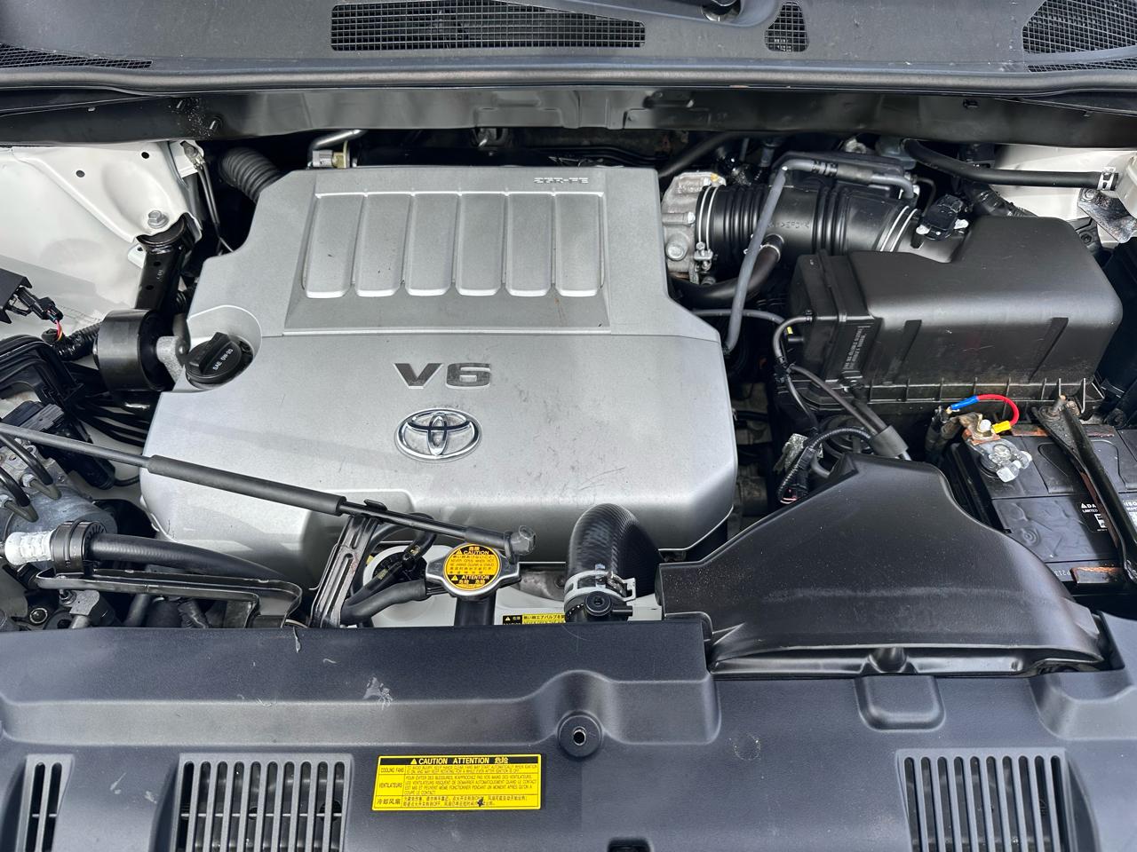 Toyota Highlander Base 2WD V6 2013